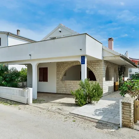 Apartment Salitrezic Vir