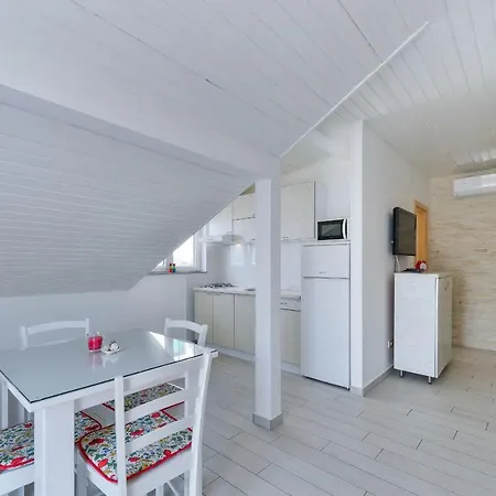 Salitrezic Apartment *